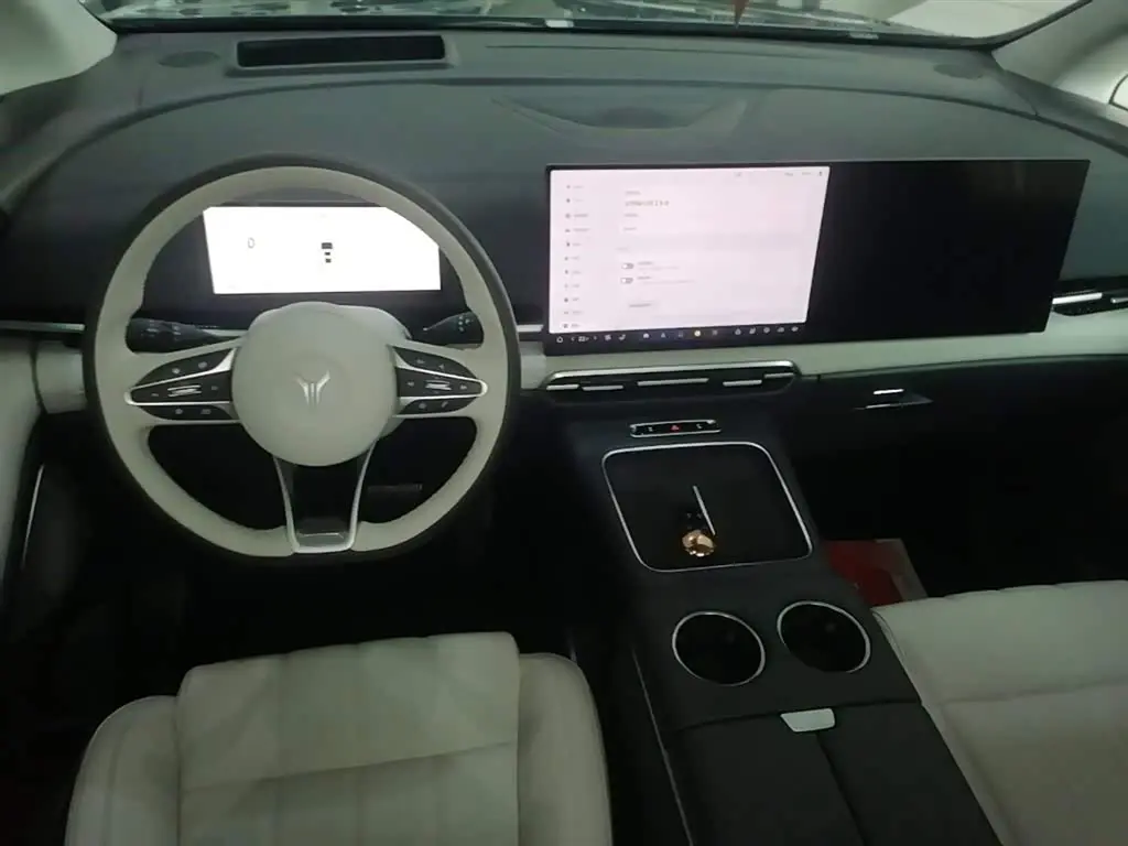 Voyah Auto Voyah Dreamer 2025 — Photo 10/20