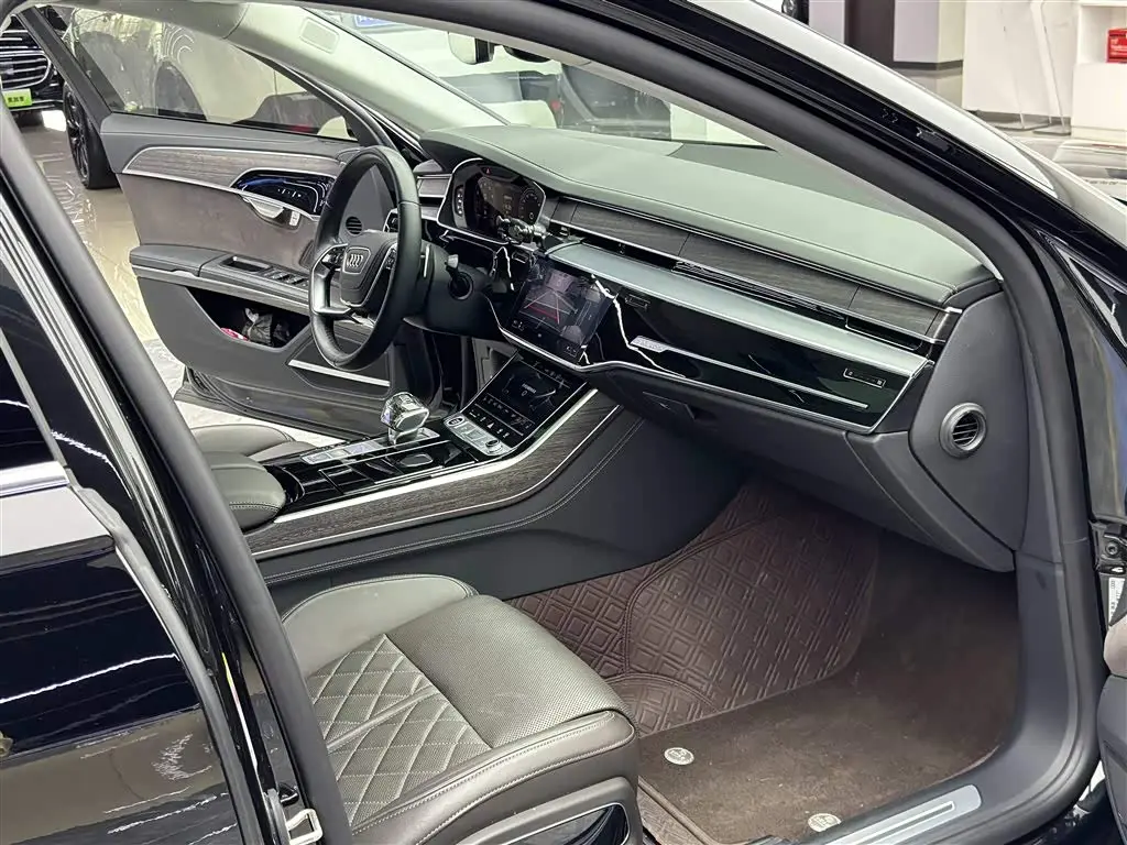 Audi A8 2024 — Şəkil 8/20