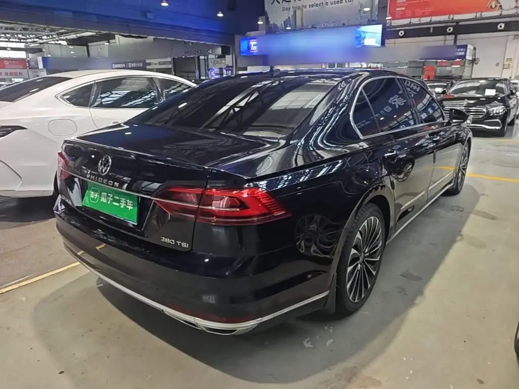 Volkswagen Phideon 2021 — Photo 7/20