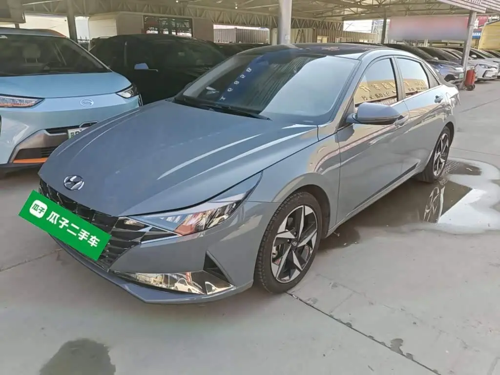 Hyundai Elantra 2023 — Фото 2/20