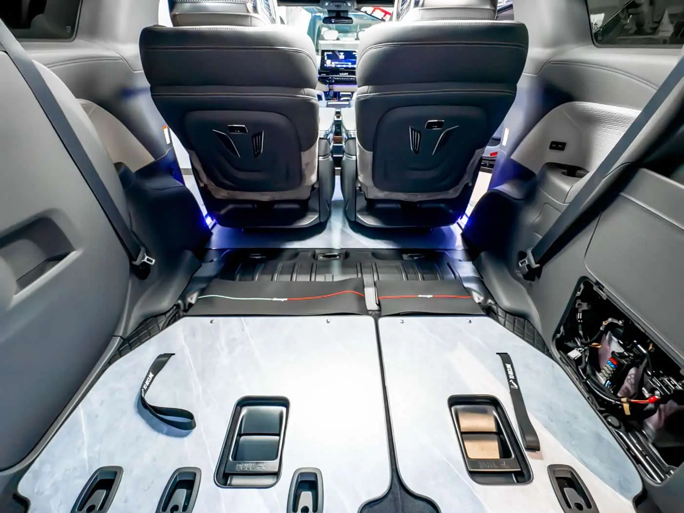 Toyota Granvia 2025 — Şəkil 18/19