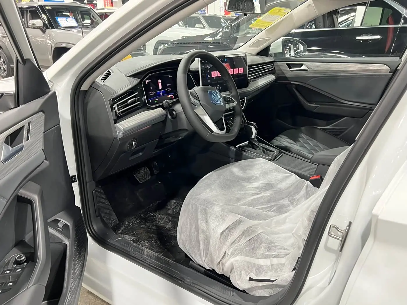 Volkswagen Sagitar 2025 — Şəkil 7/9