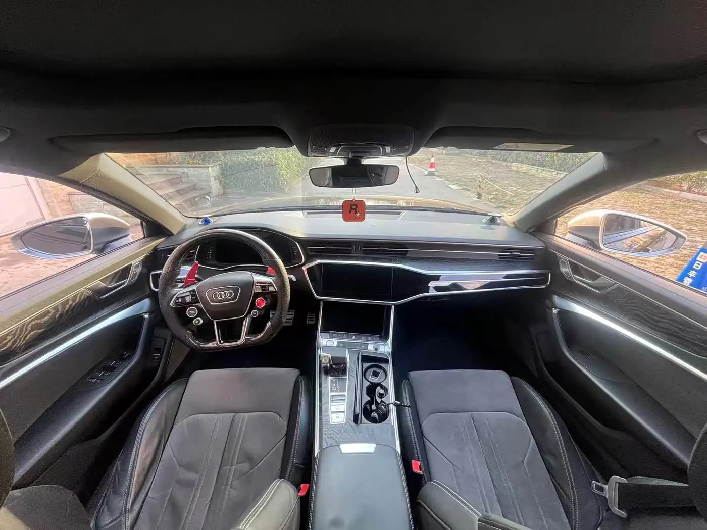 Audi A6L 2019 — Şəkil 6/15