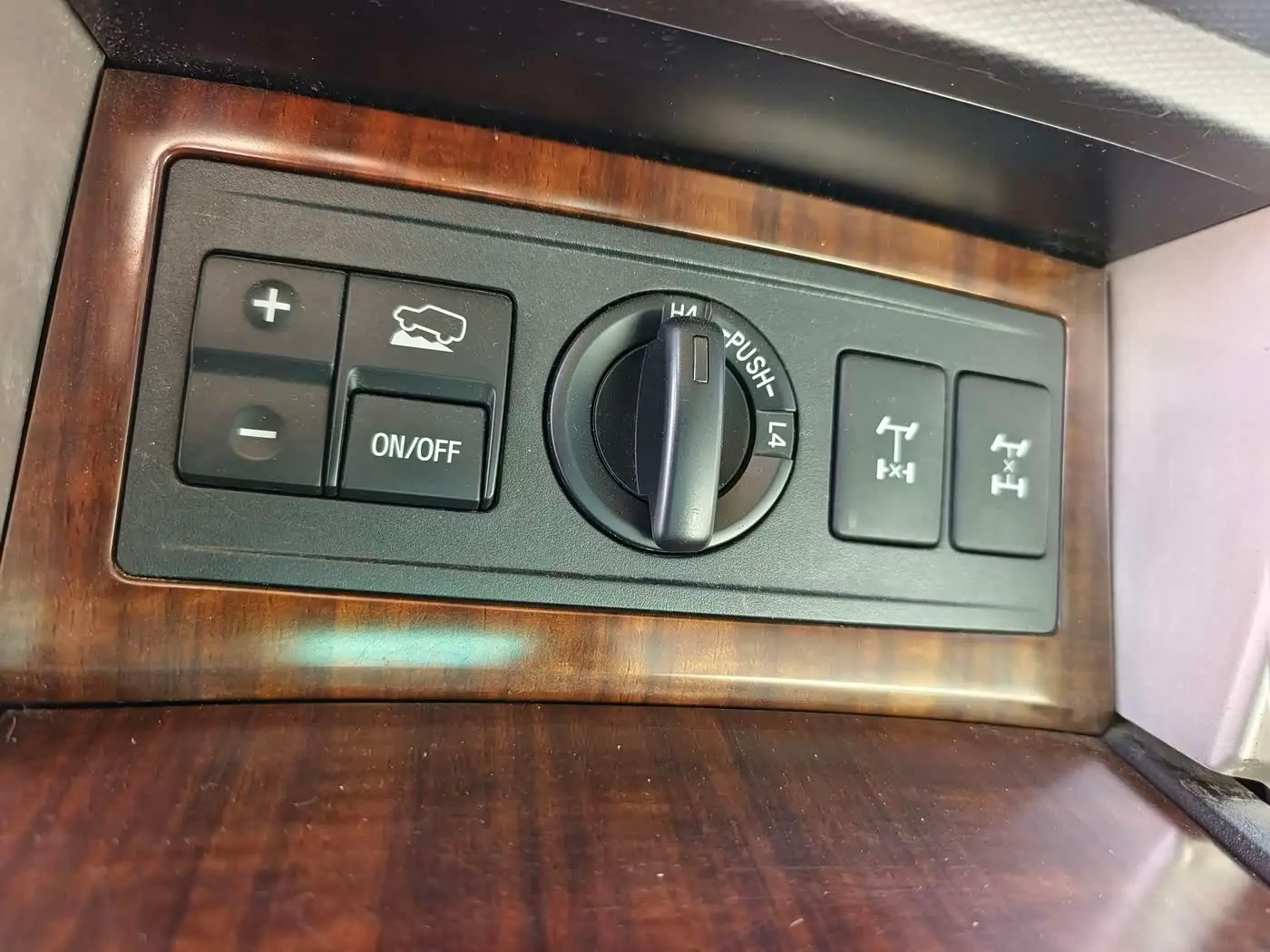 Toyota Prado 2014 — Photo 13/16