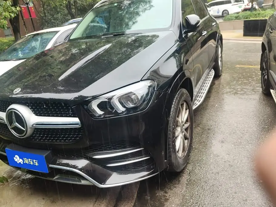 Mercedes-Benz GLE 2021 — Photo 1/16