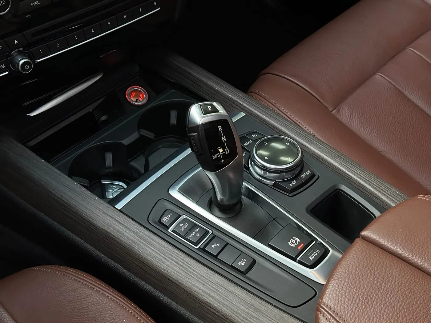 BMW X5 2015 — Şəkil 6/19