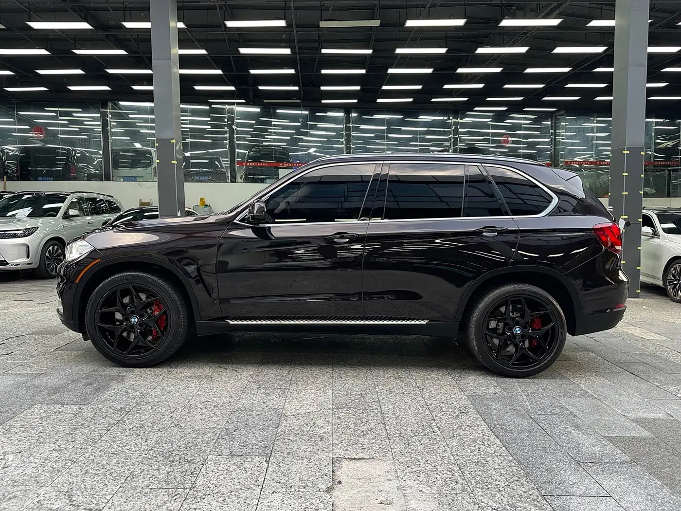 BMW X5 2015 — Şəkil 17/19