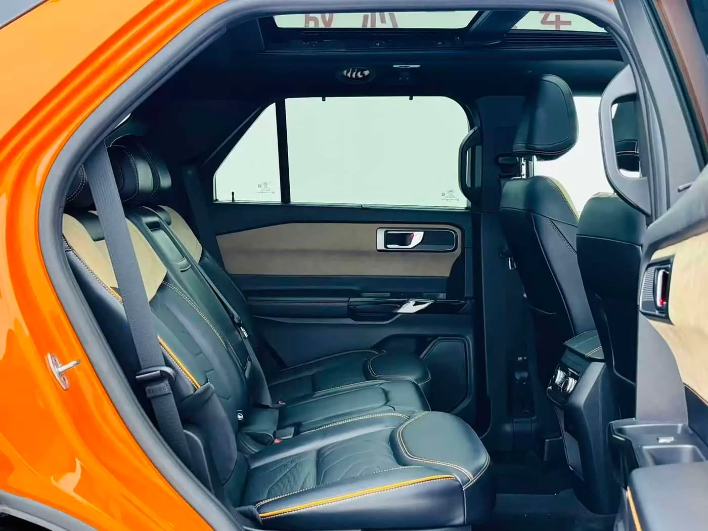 Ford Explorer 2024 — Şəkil 16/18