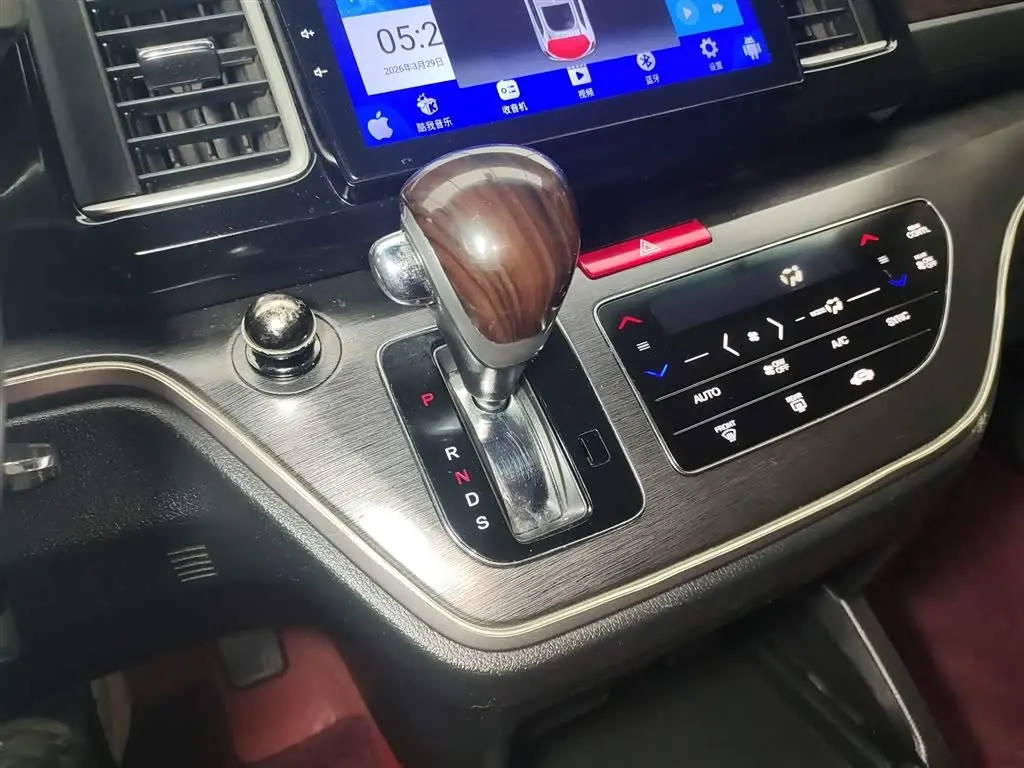 Honda Elysion 2017 — Şəkil 14/20