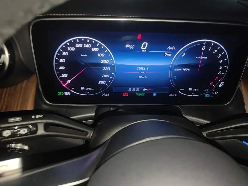 Mercedes-Benz GLC New Energy 2025 — Photo 8/20