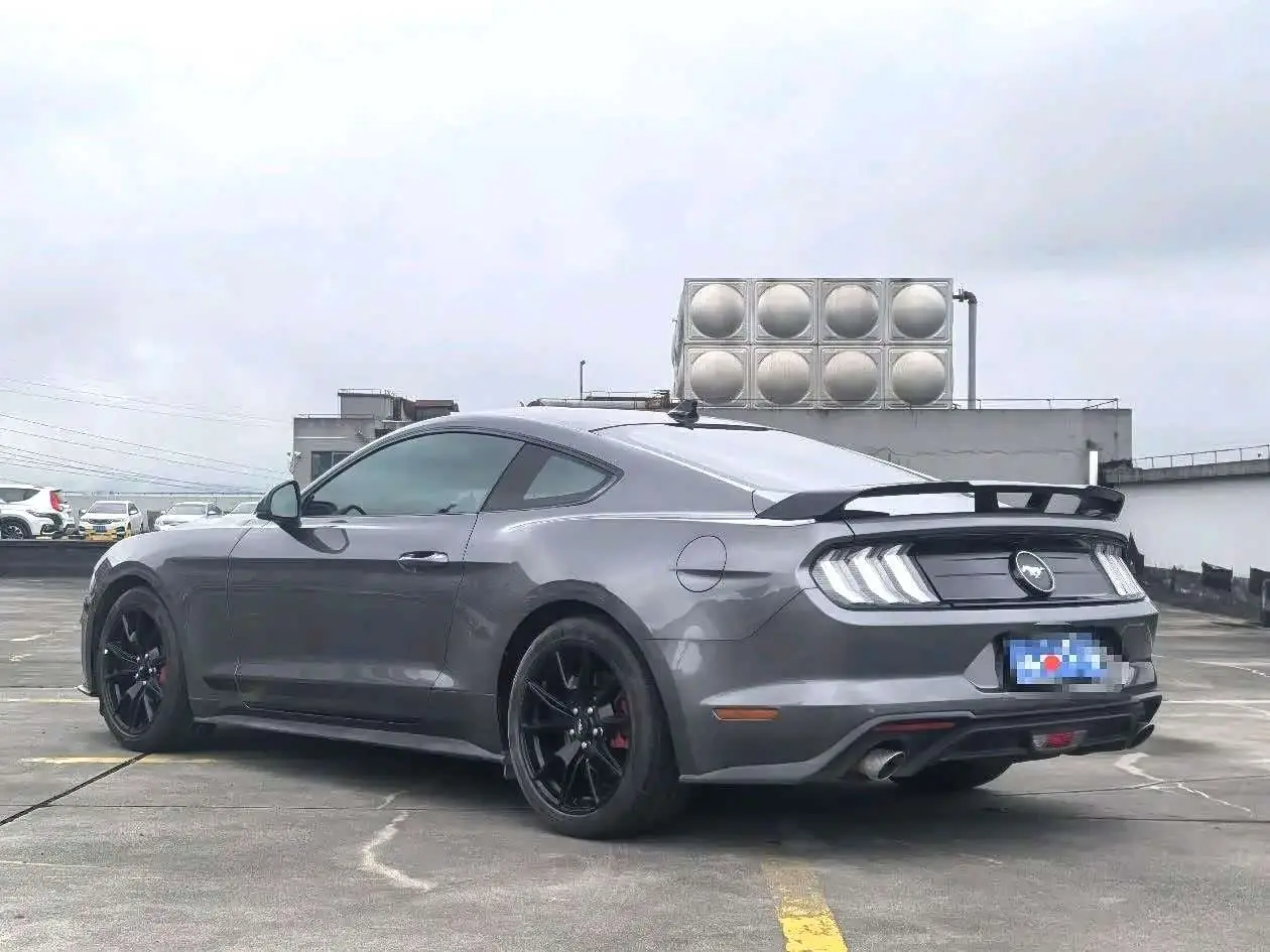 Ford Mustang 2023 — Şəkil 4/9
