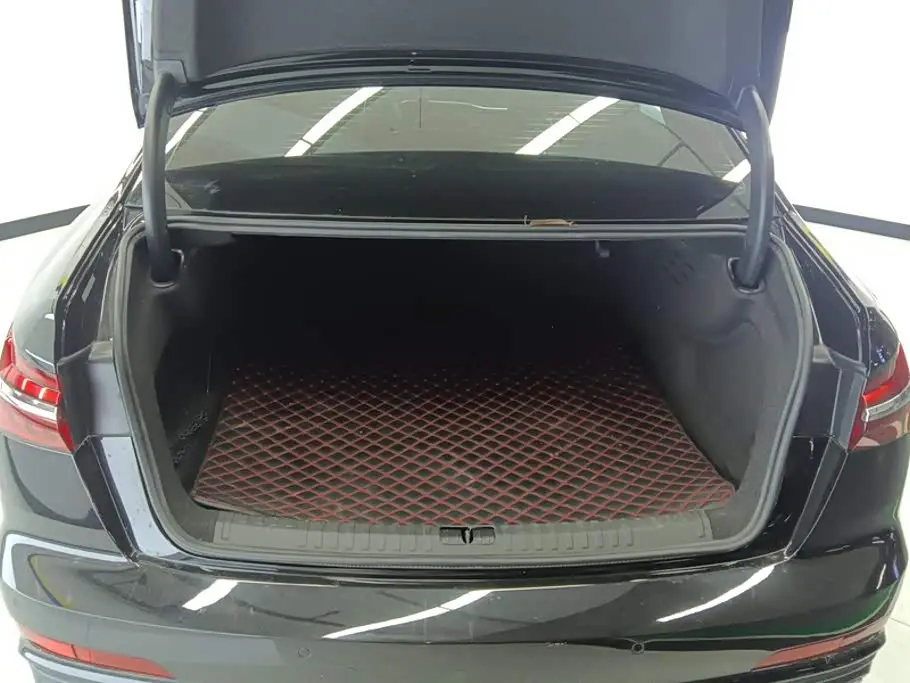Audi A6L 2020 — ფოტო 4/16