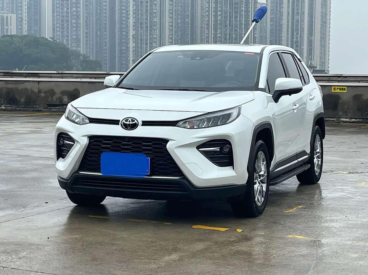 Toyota Wildlander 2021 — Фото 1/13