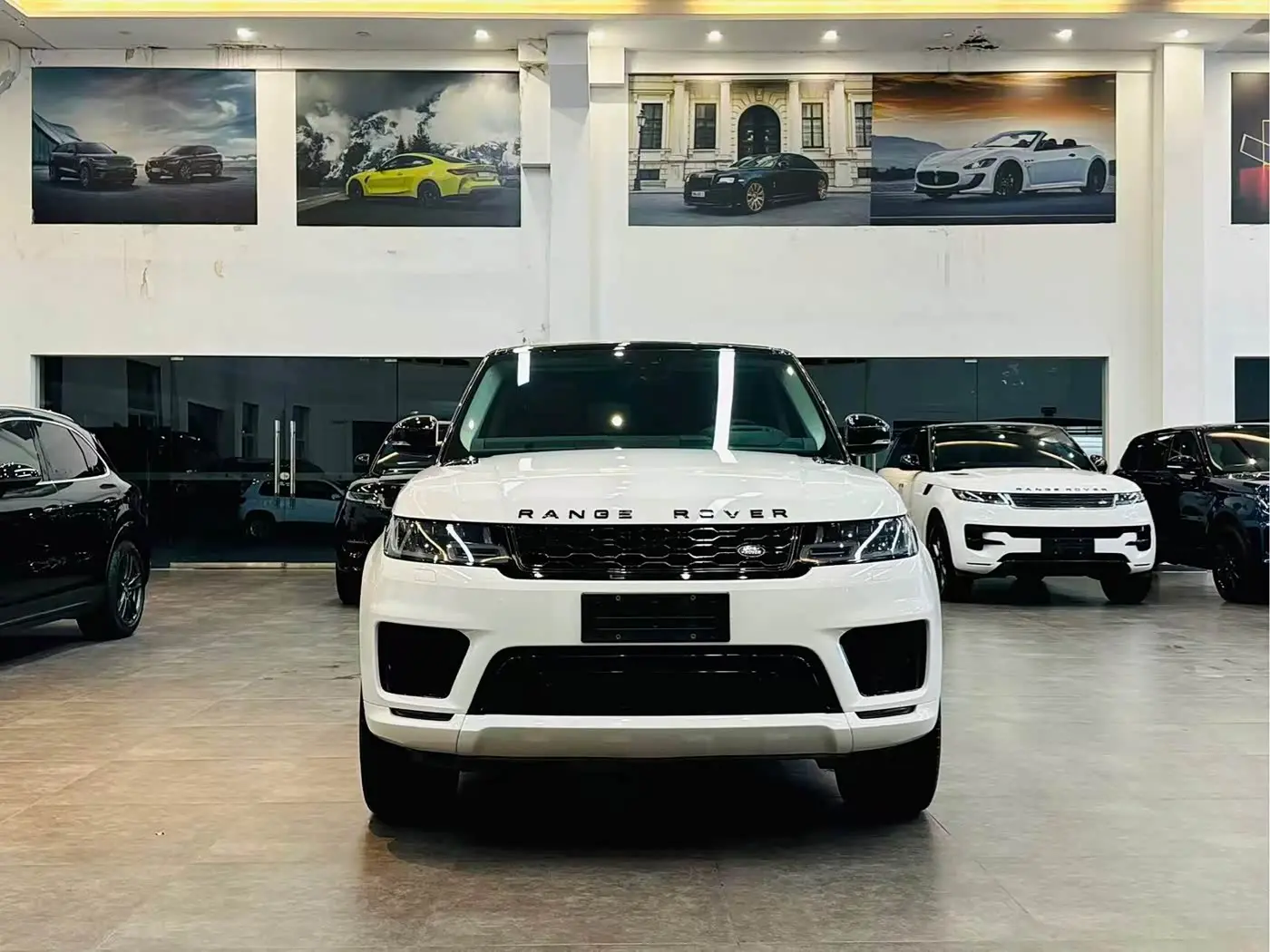 Land Rover Range Rover Sport 2022 — Photo 2/9