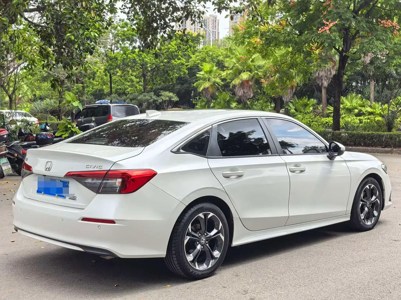 Honda Civic 2023 — Photo 4/9