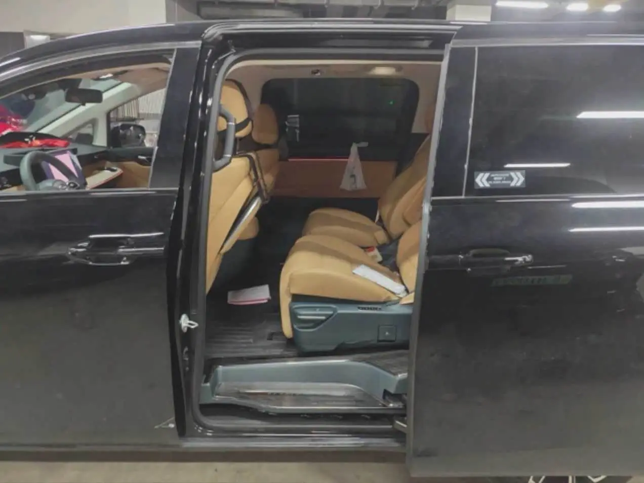 GAC Trumpchi Trumpchi E8 NEV 2024 — Şəkil 3/6
