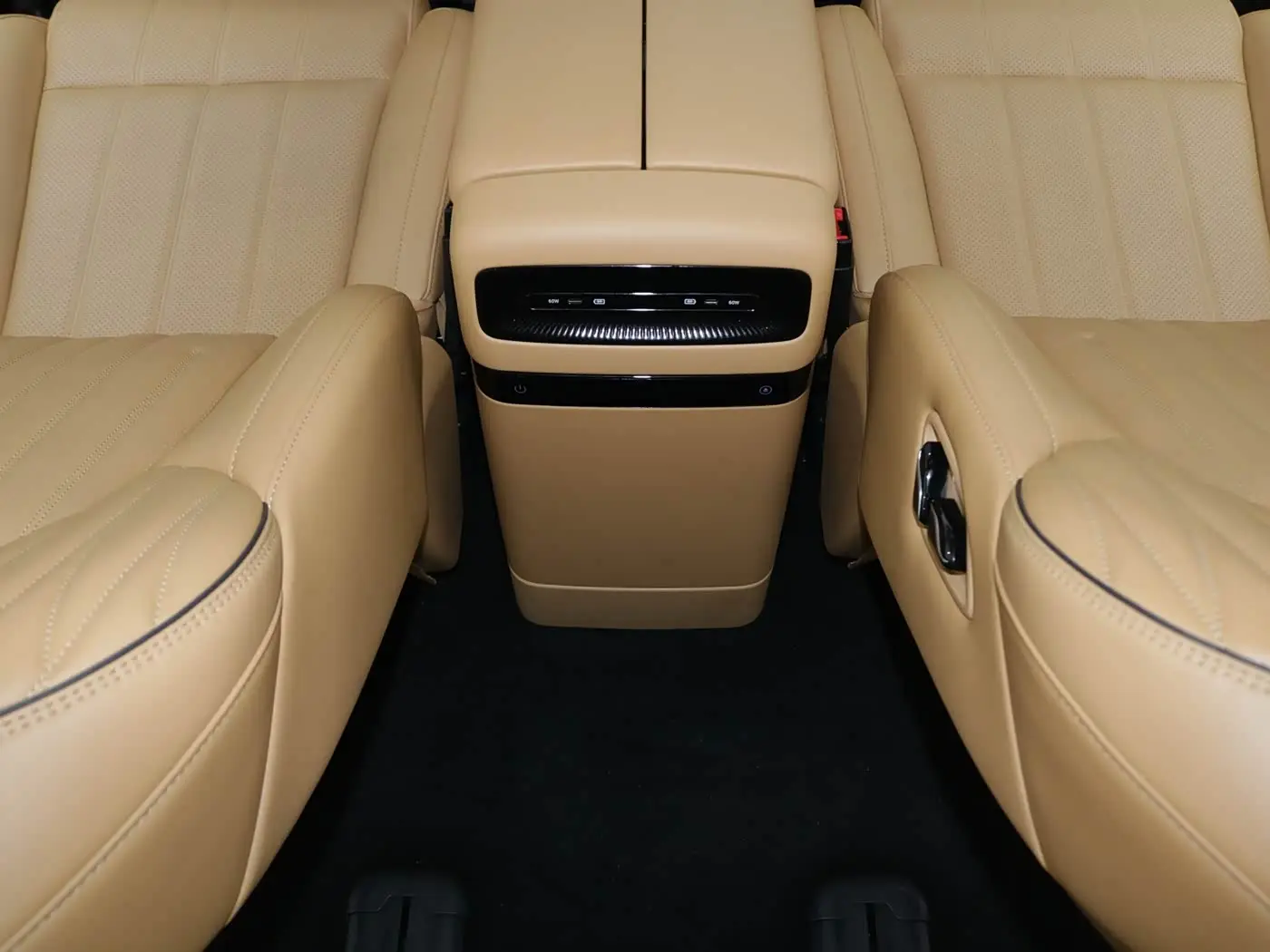 Voyah Auto Voyah Dreamer 2025 — Photo 9/16