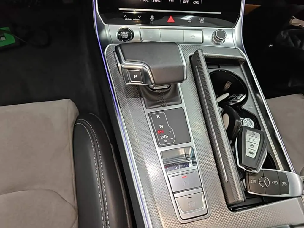 Audi A6L 2023 — Photo 14/20