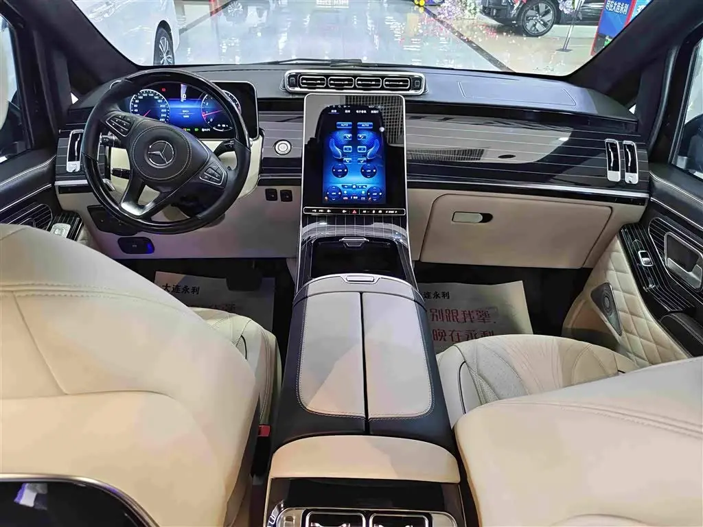 Mercedes-Benz Vito 2023 — Şəkil 11/17