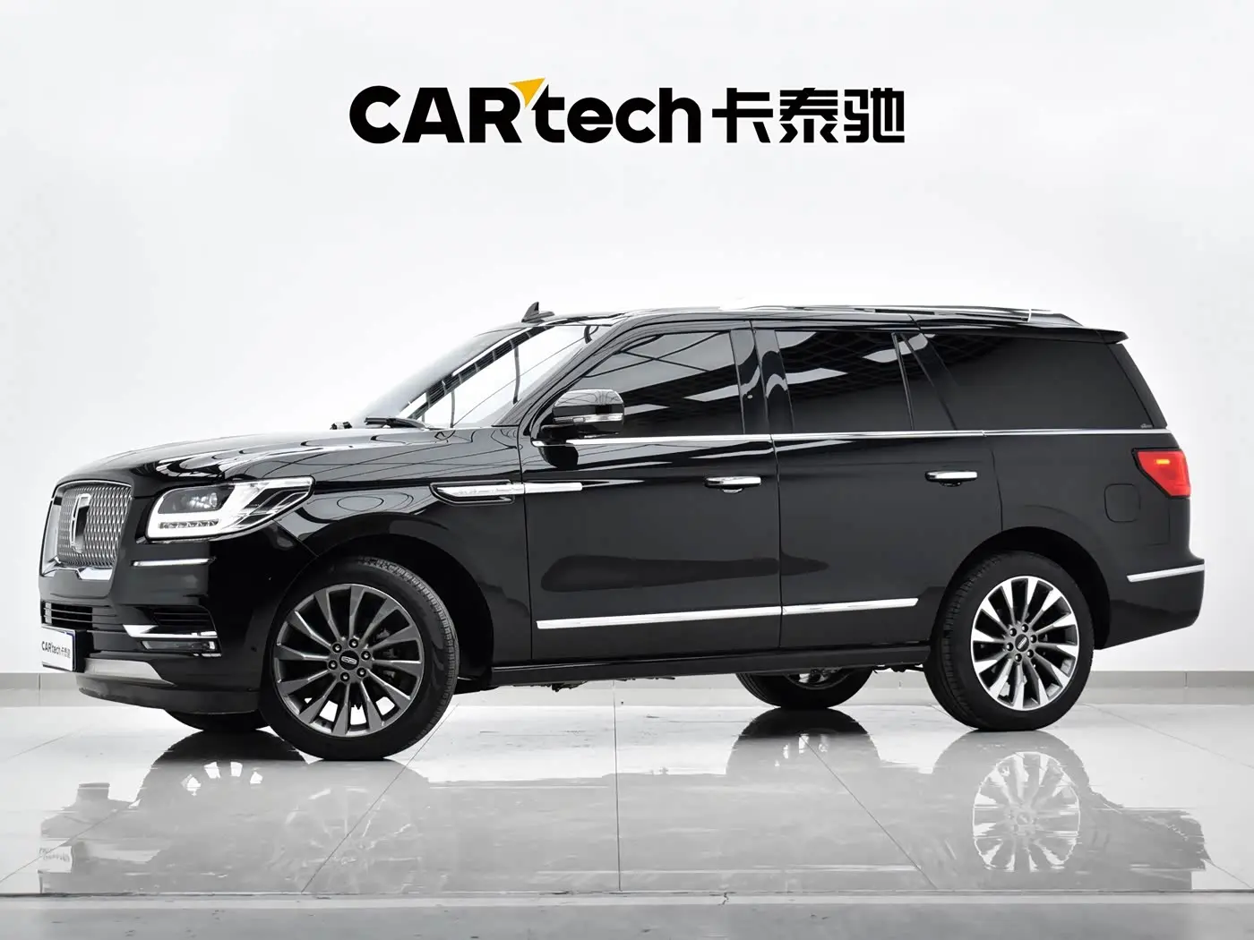 Lincoln Navigator 2019 — Şəkil 1/20
