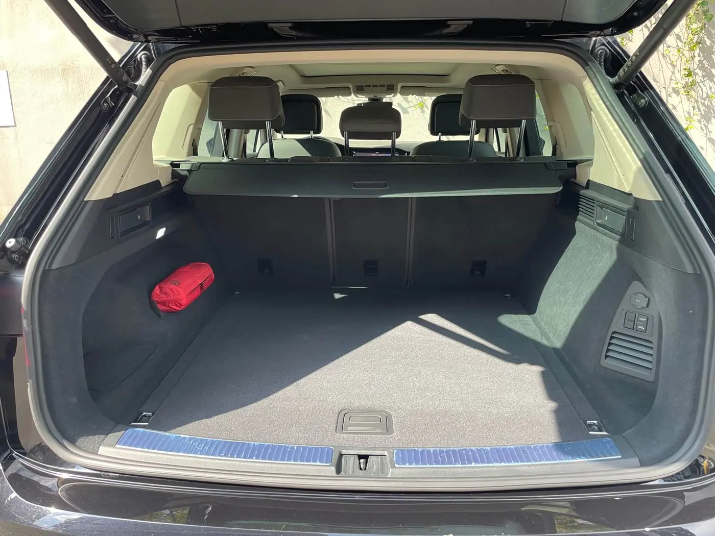Volkswagen Touareg 2021 — Photo 18/20