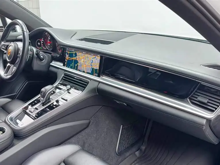 Porsche Panamera 2017 — Photo 10/16