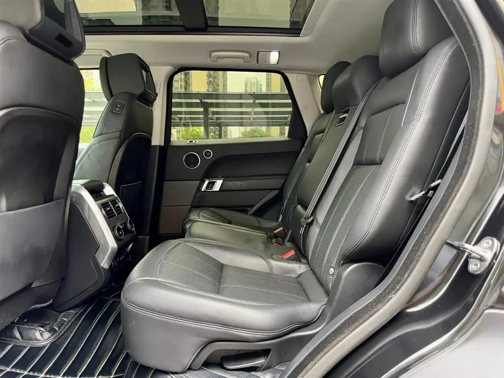 Land Rover Range Rover Sport 2018 — Фото 13/20