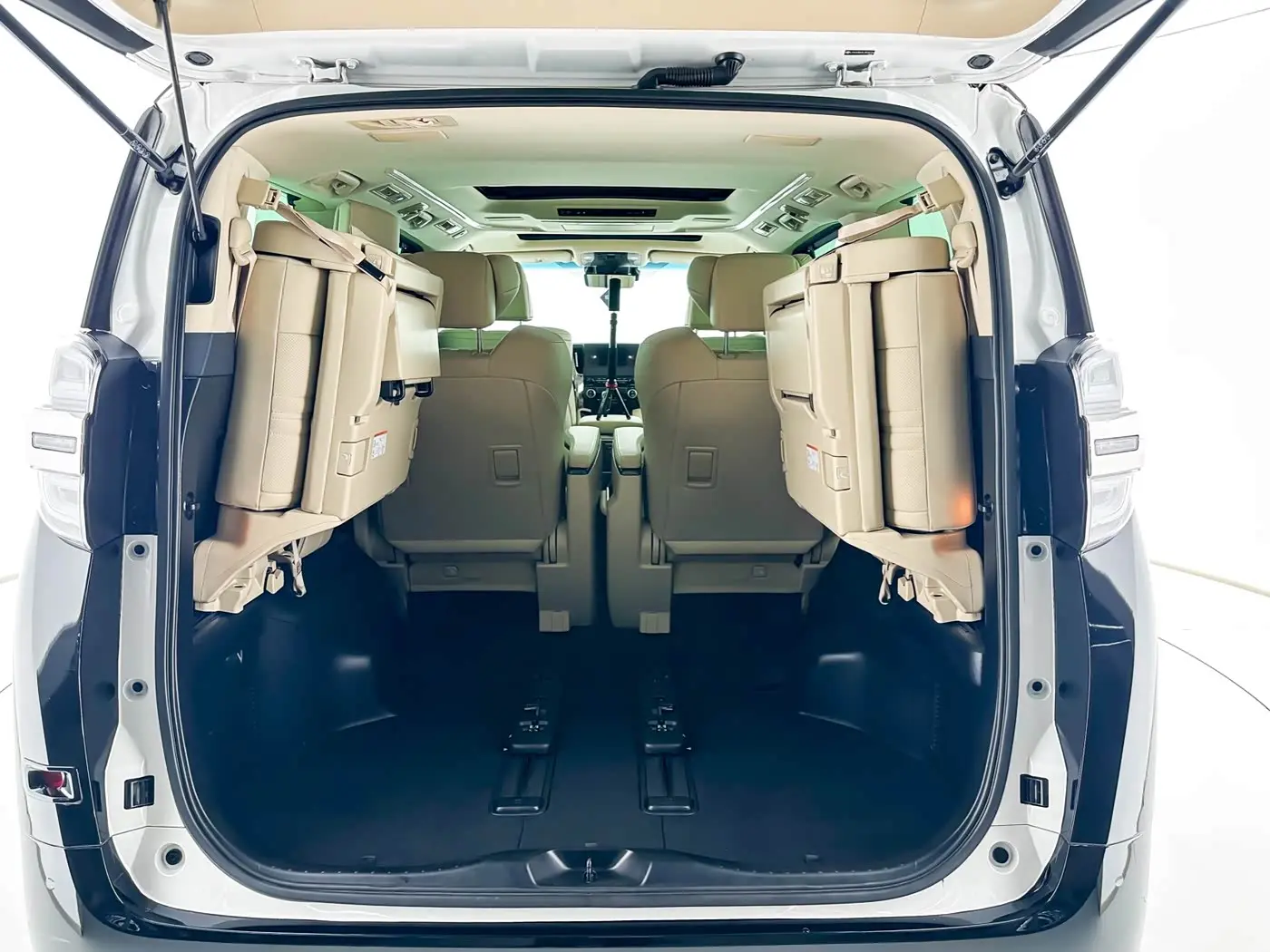 Toyota Vellfire 2020 — Фото 13/15