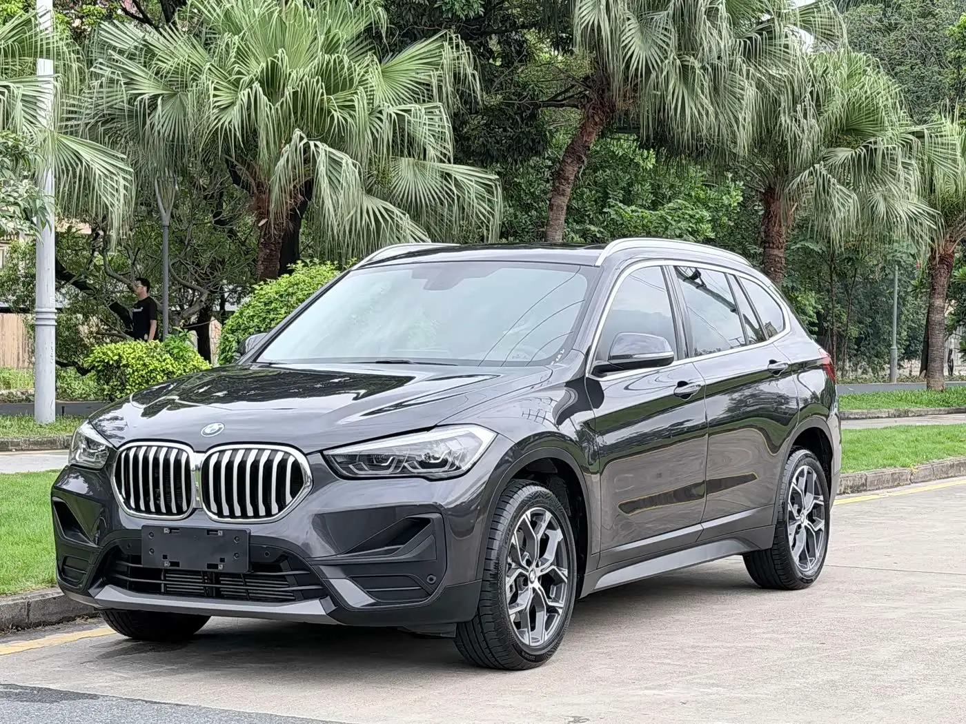 BMW X1 2022 — Фото 1/9