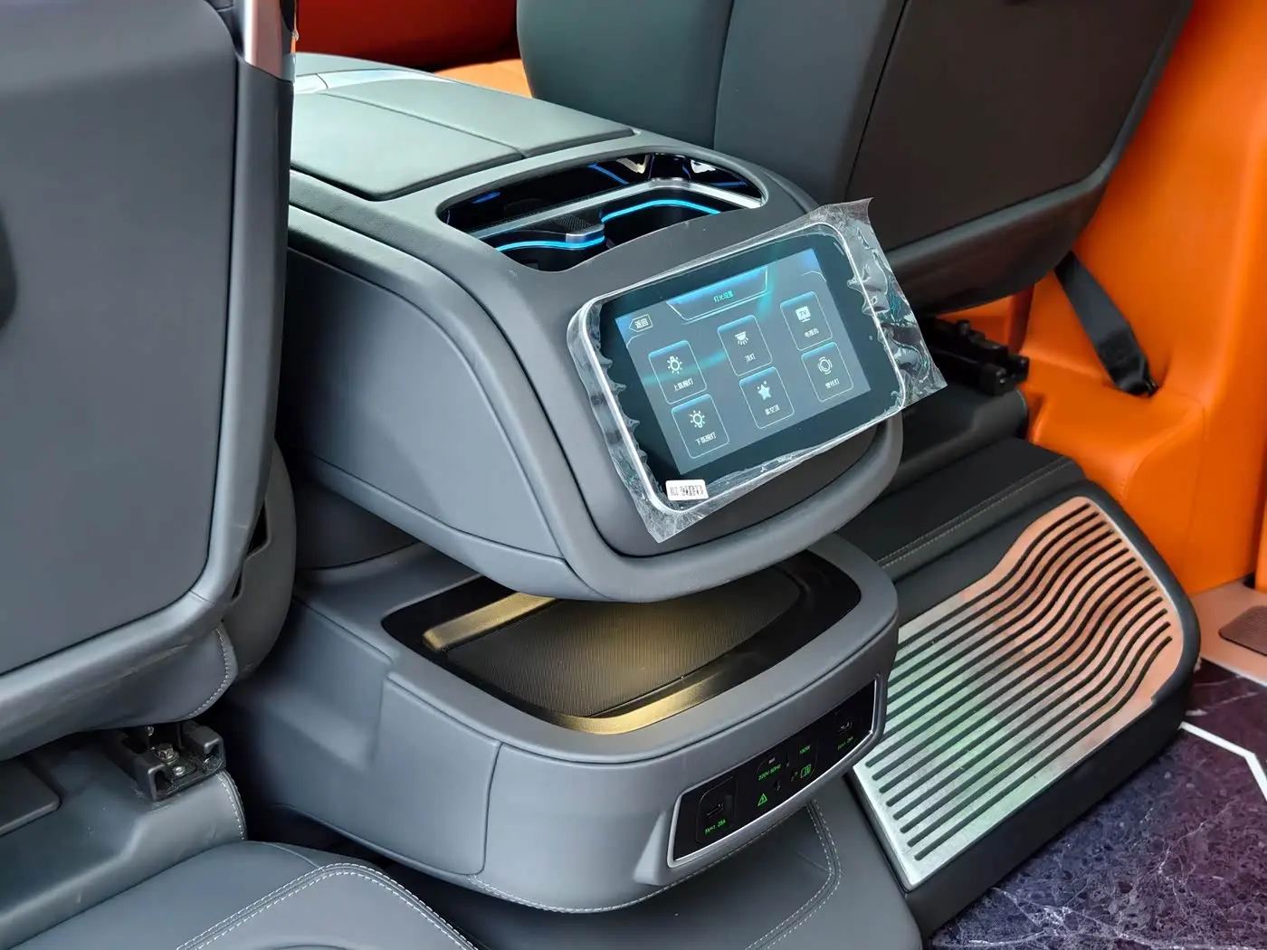 Mercedes-Benz Vito 2018 — Photo 9/11
