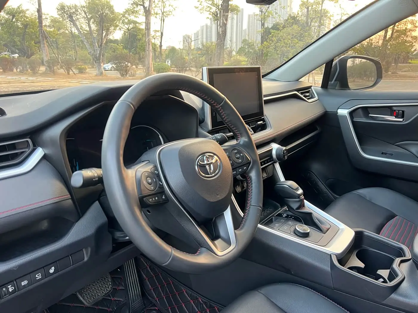 Toyota RAV4 Rongfang Dual Engine E+ 2022 — Фото 16/20