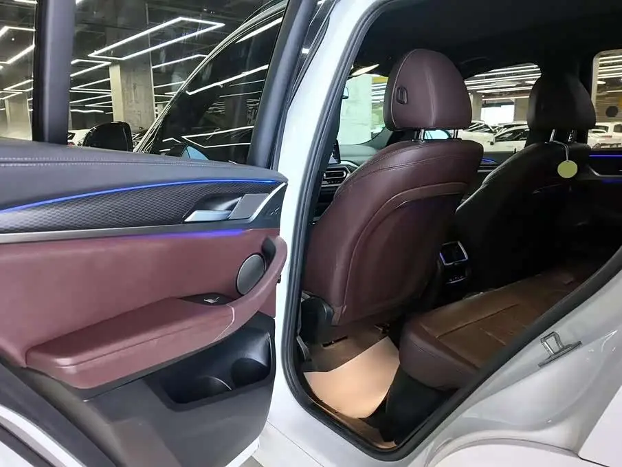 BMW X3 2022 — Photo 14/18