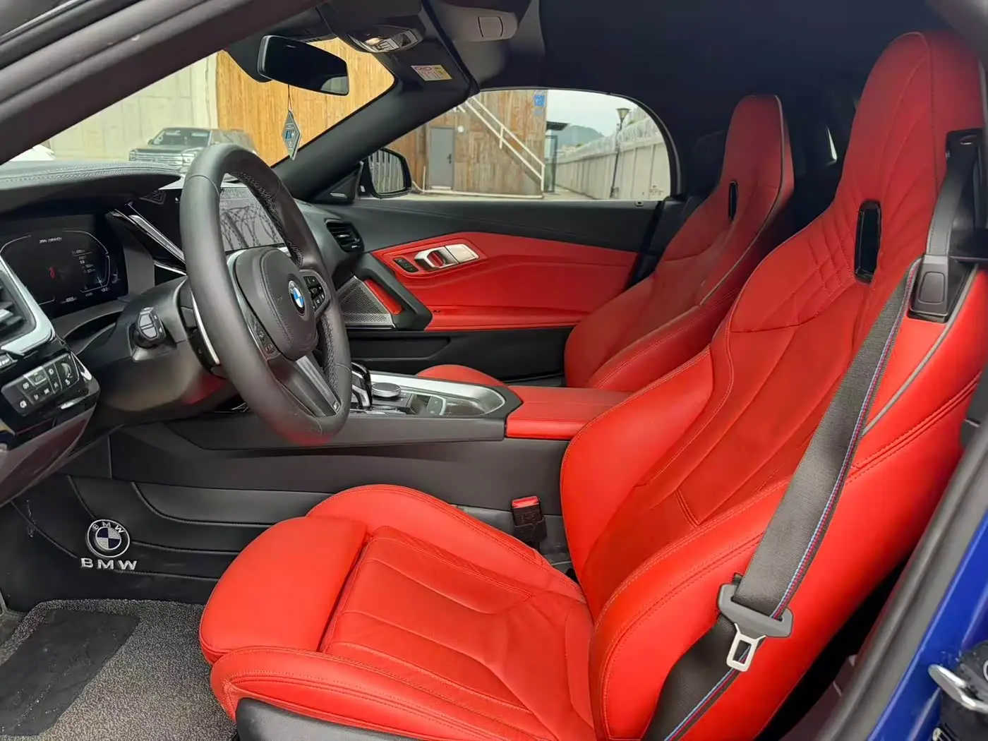 BMW Z4 M40i 2024 — Photo 8/13
