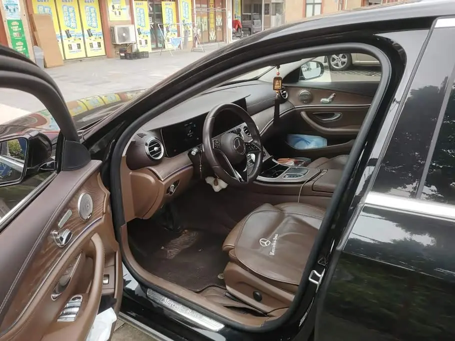 Mercedes-Benz E-Class 2022 — Фото 9/16