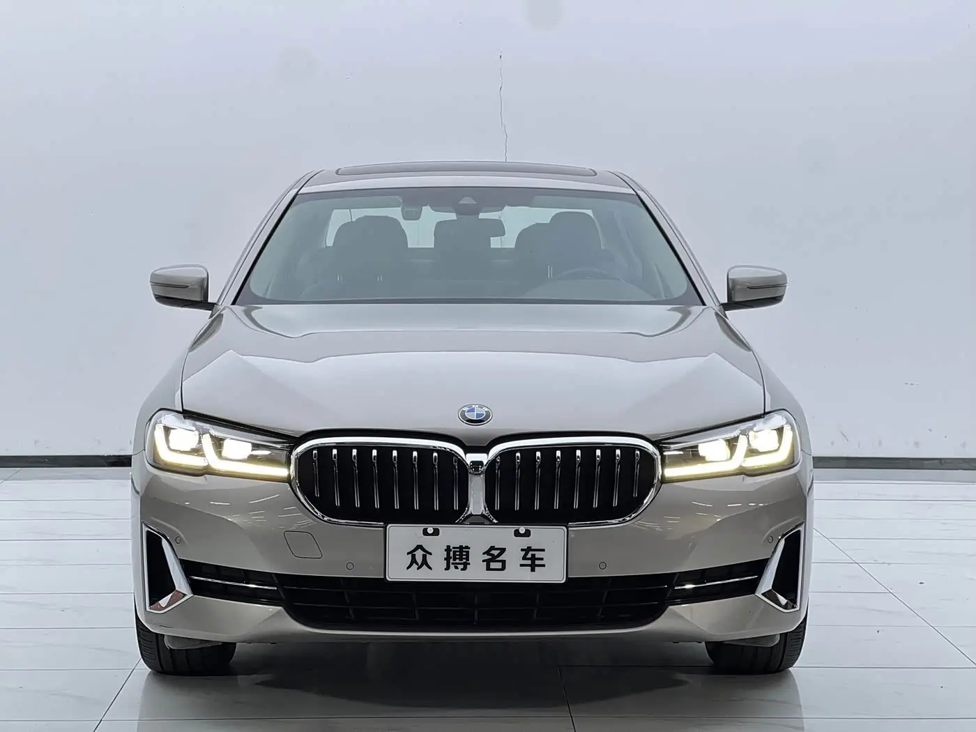 BMW 5 Series 2023 — Photo 2/20