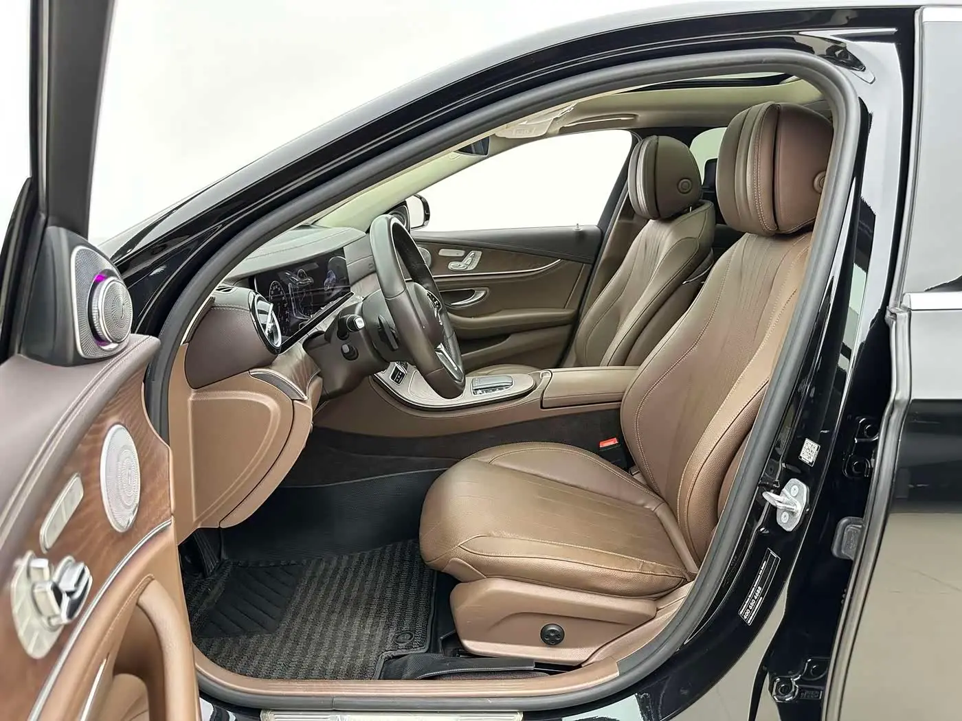 Mercedes-Benz E-Class 2019 — Şəkil 6/8