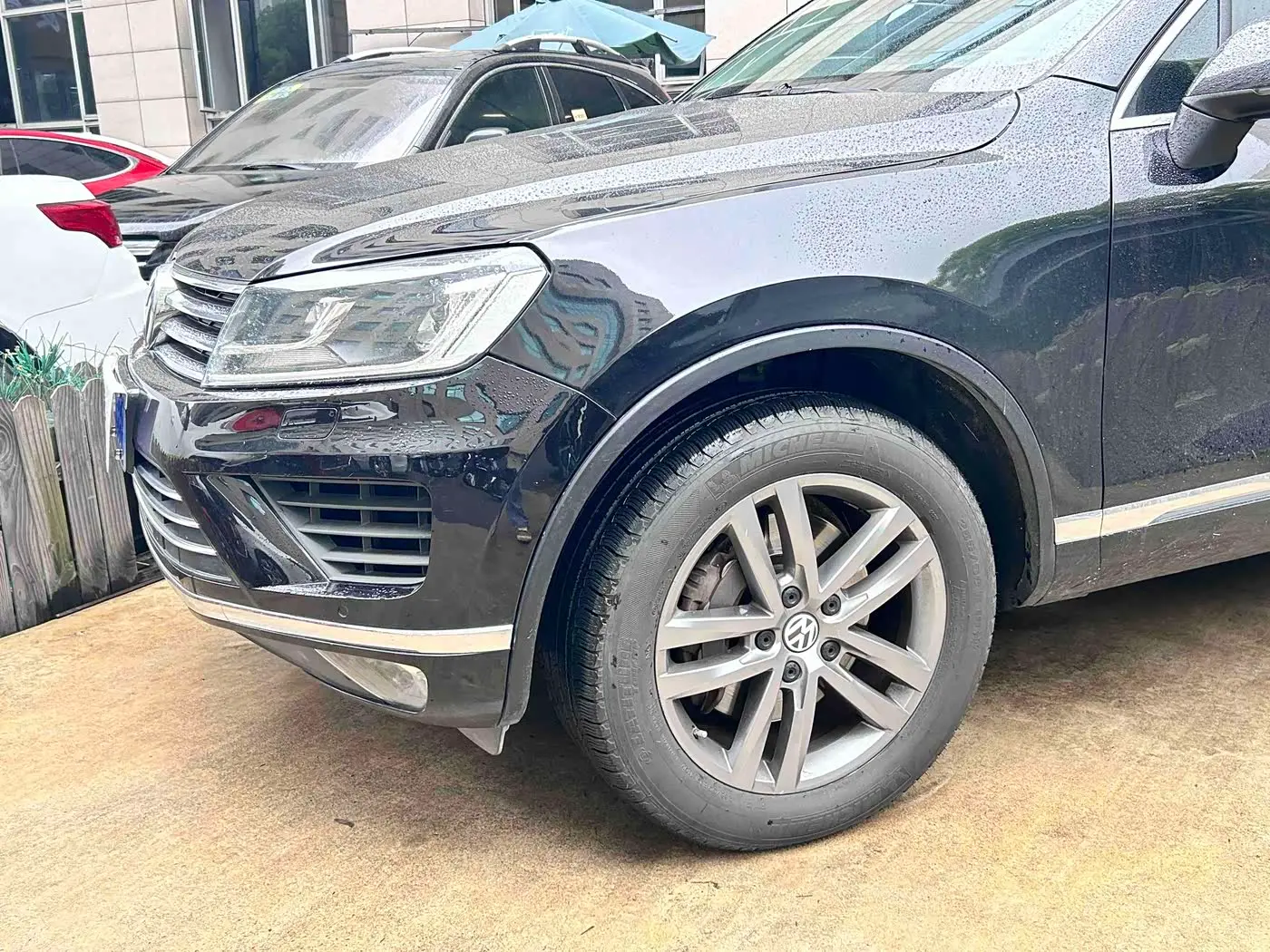 Volkswagen Touareg 2018 — Фото 3/19