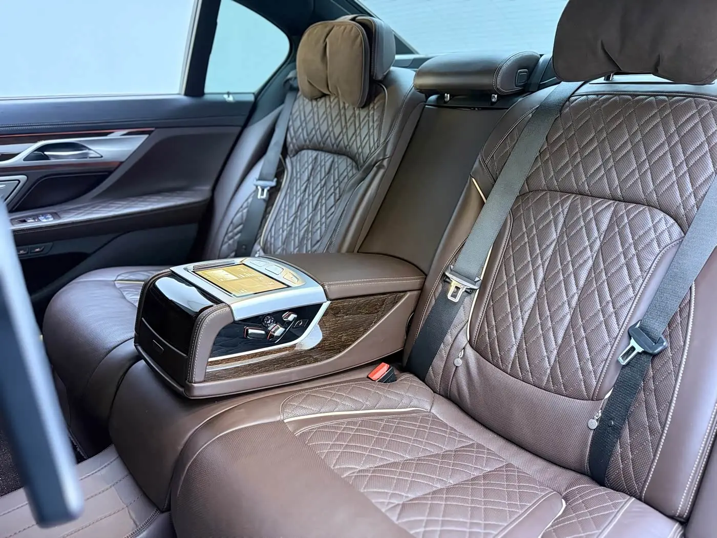 BMW 7 Series 2021 — Şəkil 18/20