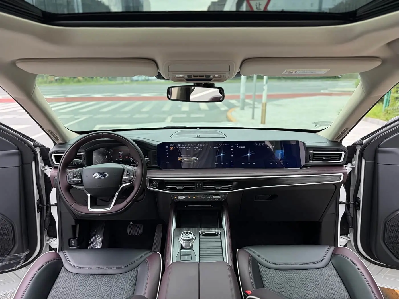 Ford Explorer 2023 — Şəkil 12/20