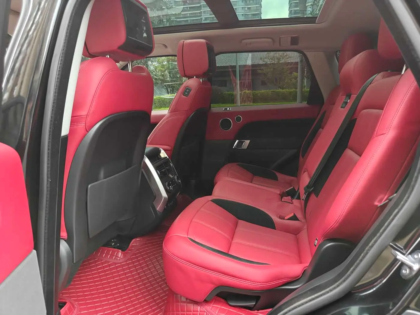 Land Rover Range Rover Sport 2022 — Photo 11/18