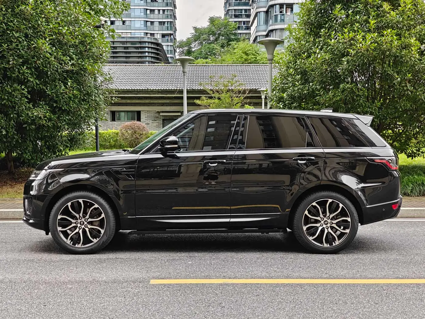 Land Rover Range Rover Sport 2022 — Photo 3/18