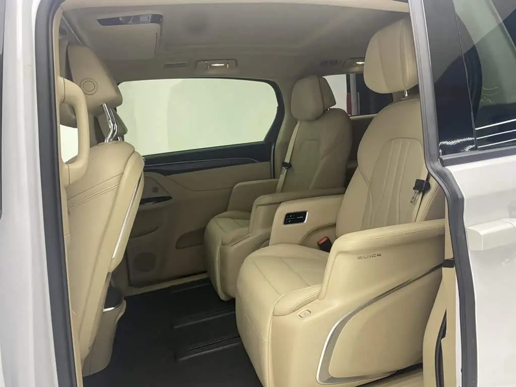 Buick GL8 New Energy 2025 — Photo 19/20