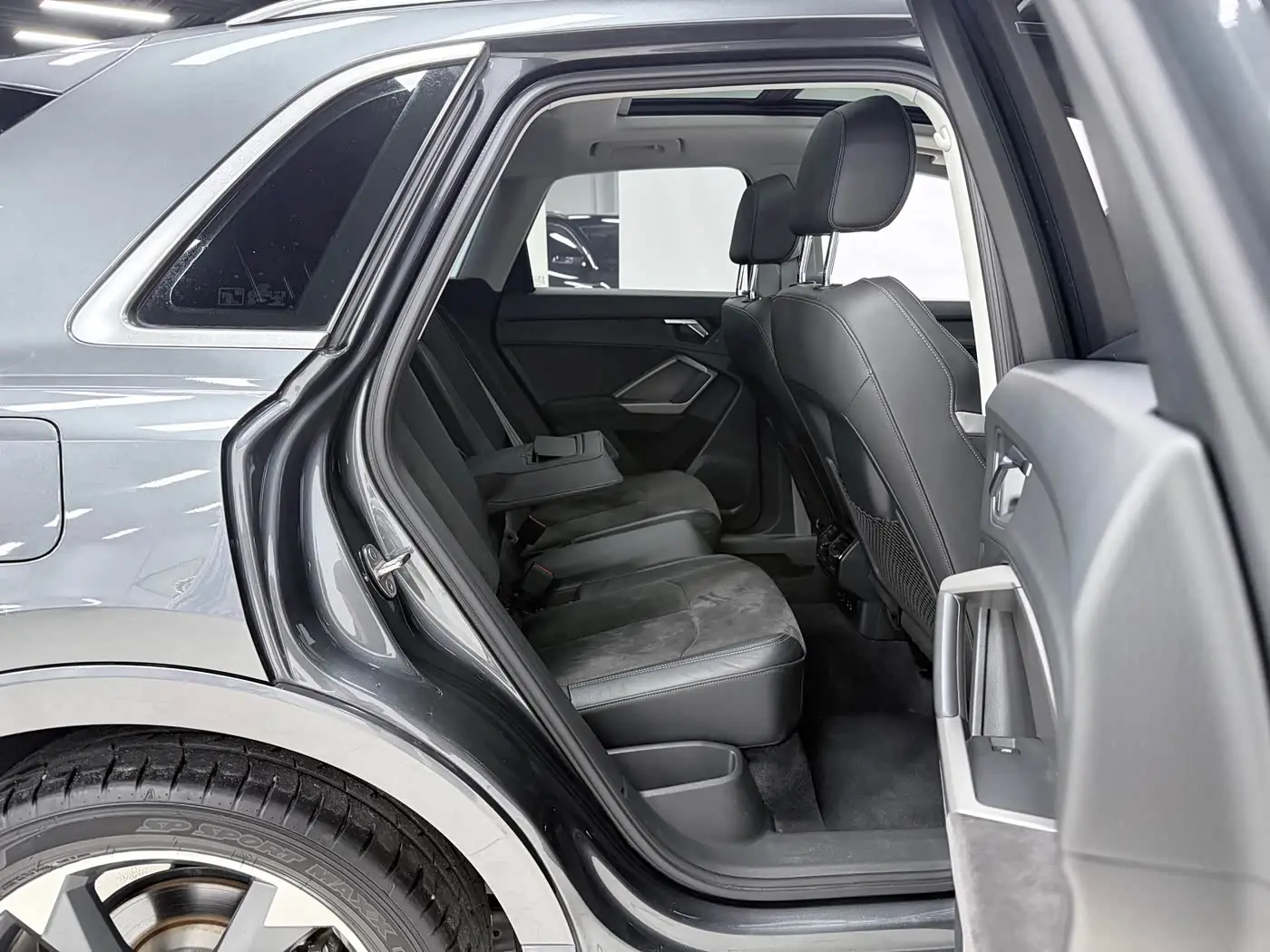 Audi Q3 2022 — Фото 11/20