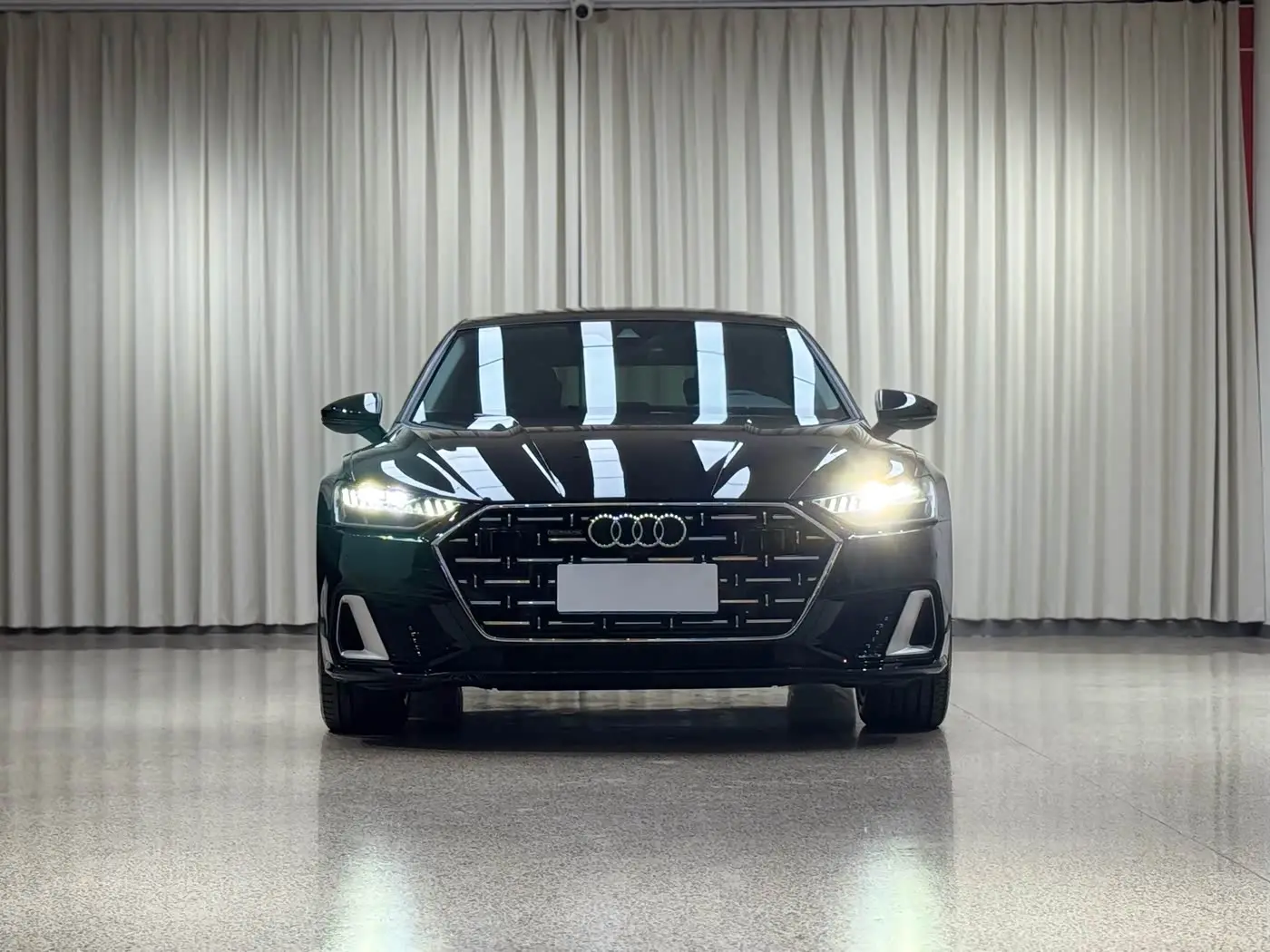 Audi A7L 2023 — Photo 11/20