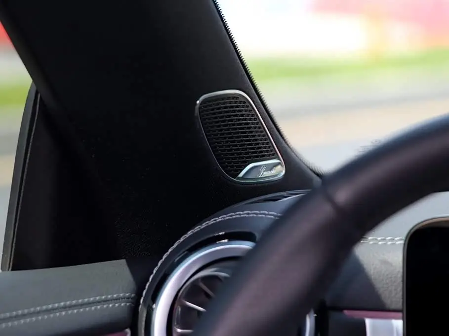 Mercedes-Benz CLA AMG 2025 — Photo 10/13