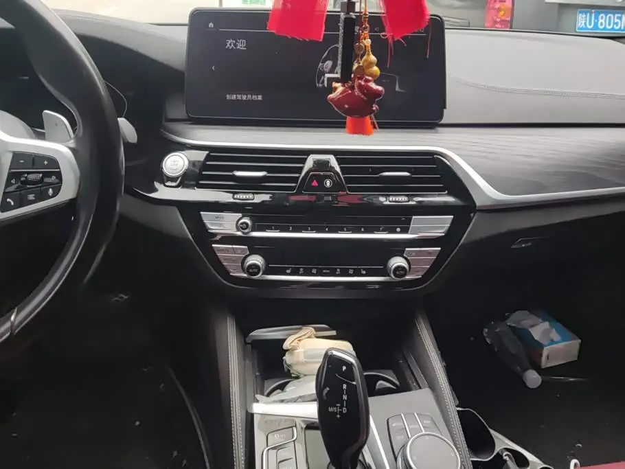 BMW 5 Series 2021 — Photo 13/16