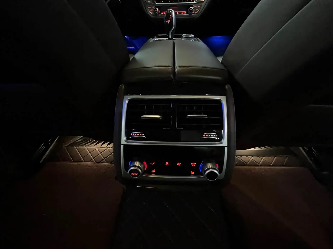 BMW 7 Series 2022 — Şəkil 18/20