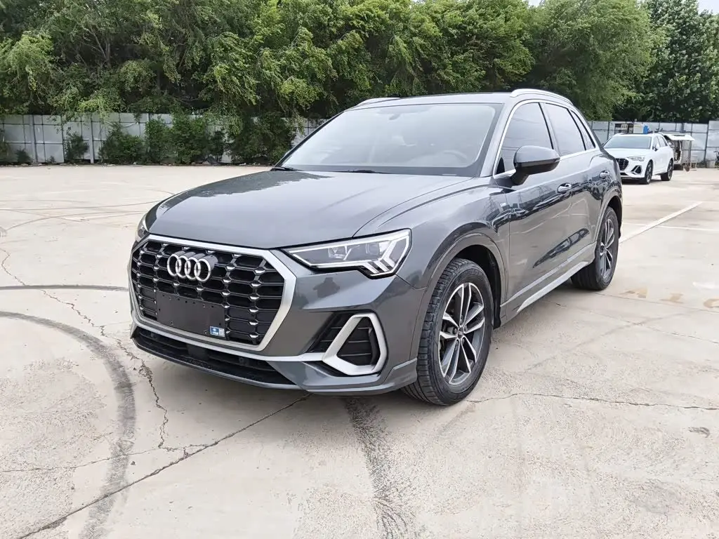 Audi Q3 2022 — Photo 2/20