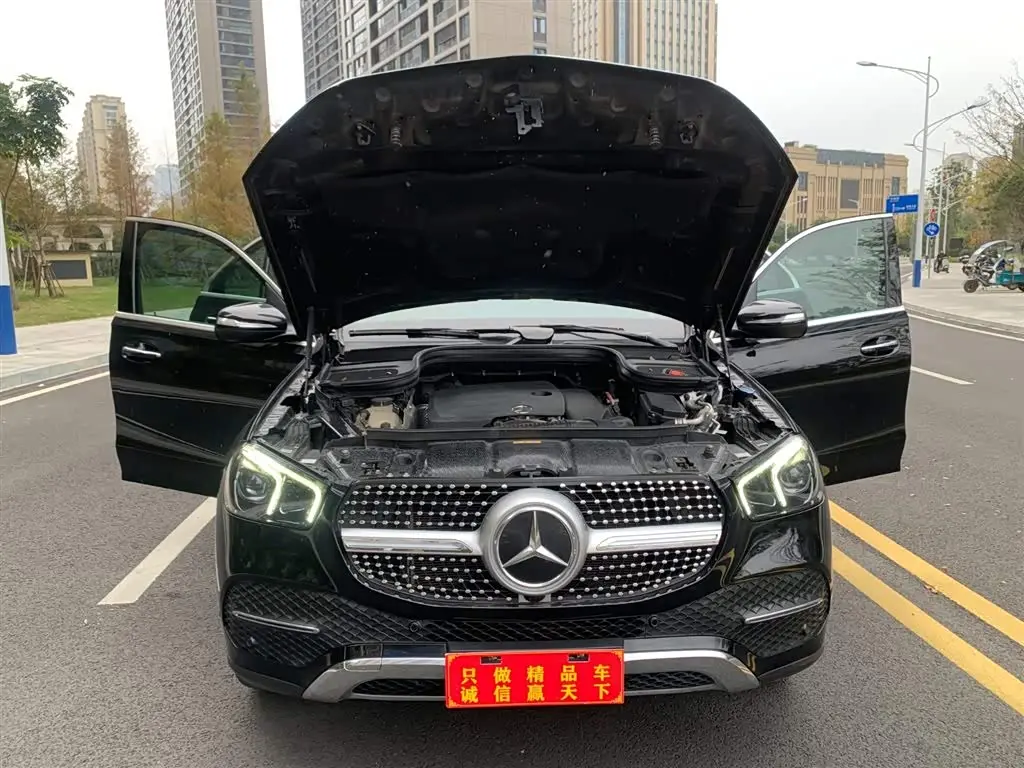 Mercedes-Benz GLE 2021 — Photo 14/20
