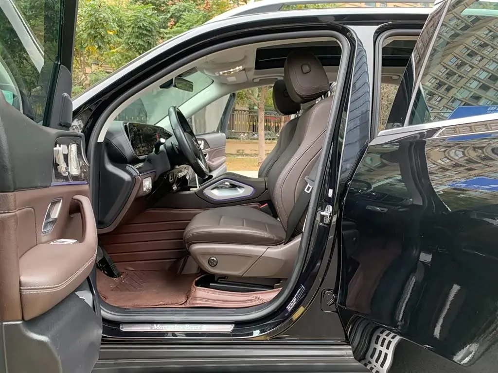 Mercedes-Benz GLE 2021 — Photo 13/20